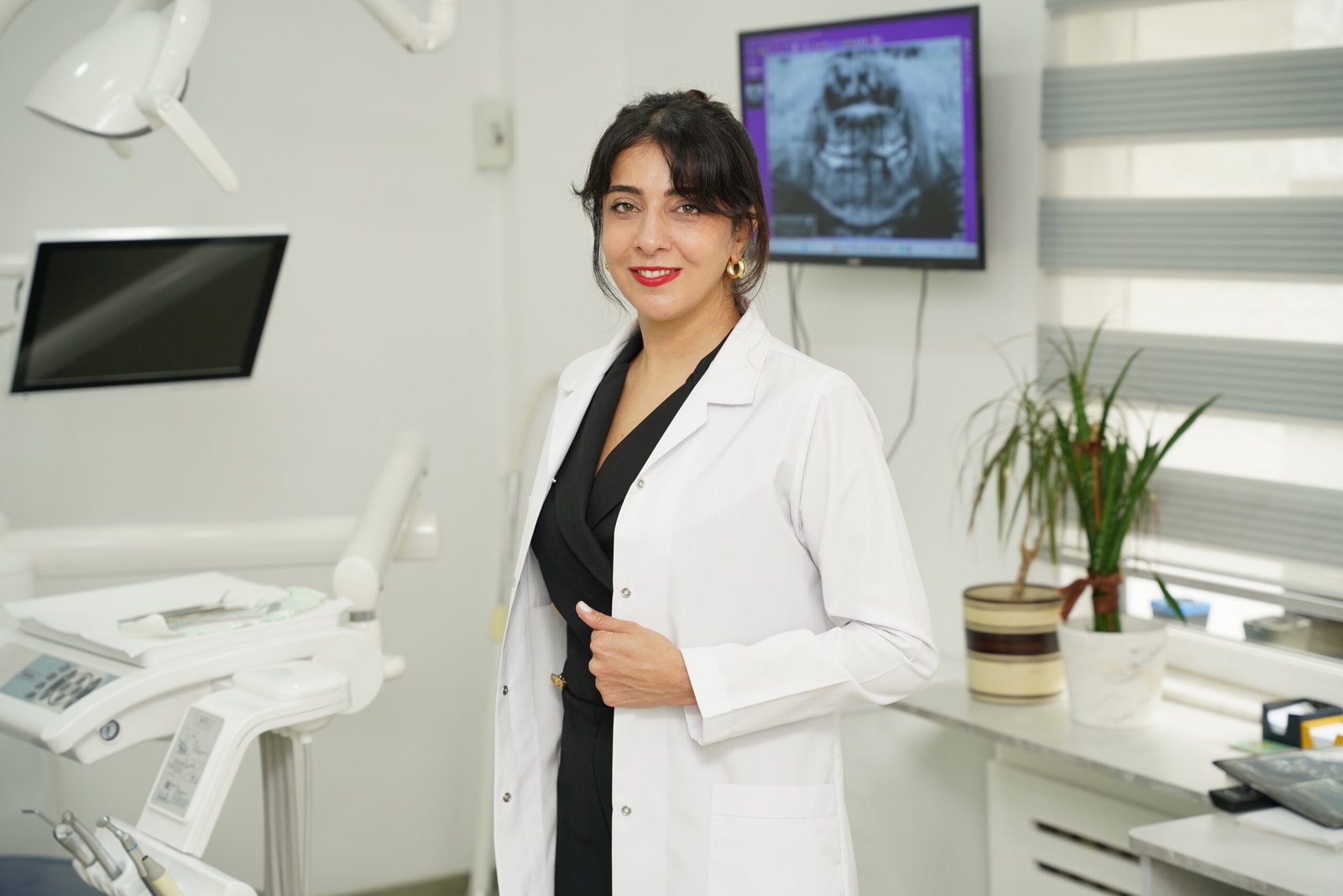 telehealth-13 Dental İmpant Diş Hekimi